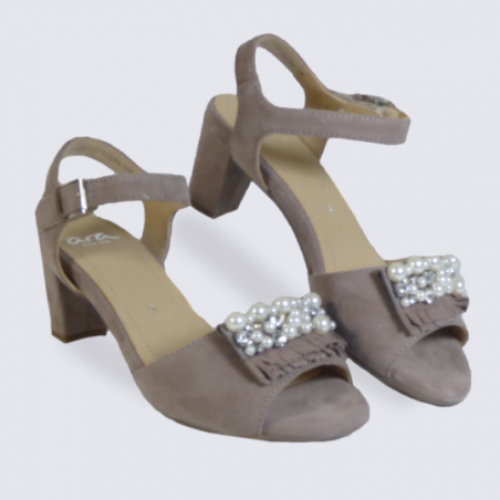 Sandales à talon Ara en cuir taupe avec perles tendance