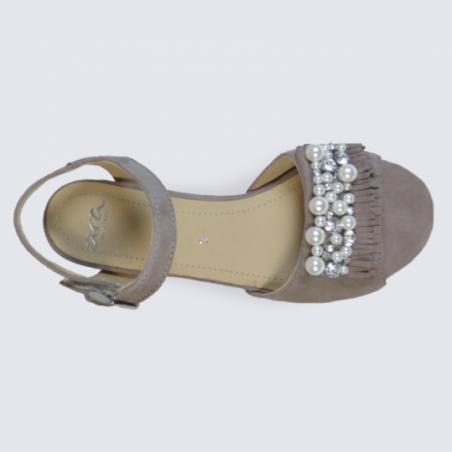 Sandales à talon Ara en cuir taupe avec perles tendance