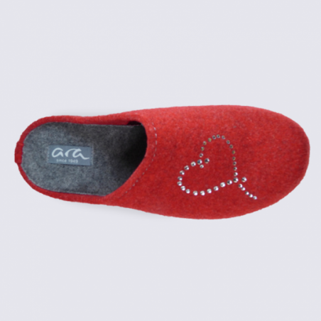 Chaussons Ara en feutre rouge motif coeur en strass