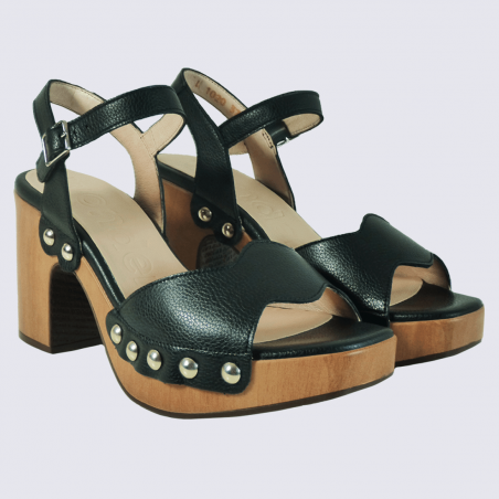 Sandales Wonders, sandales cloutées tendances femme en cuir noir