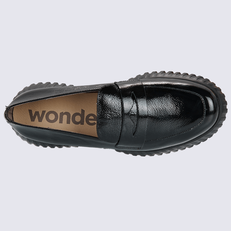Mocassins Wonders, Mocassins plateforme femme en cuir verni noir