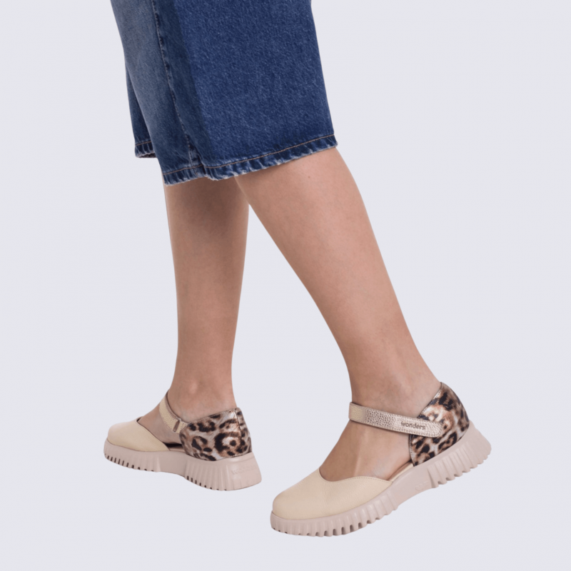 Sandales Wonders, sandales fermées tendances femme en cuir vanille