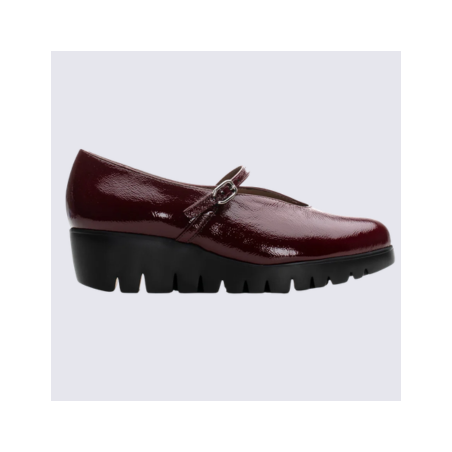 Chaussures Wonders, Chaussures compensées femme en cuir vernis vin