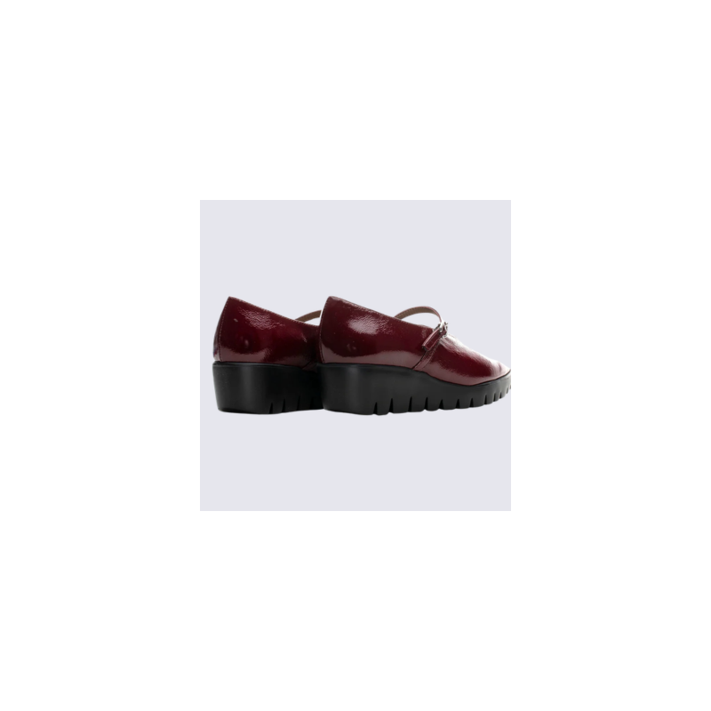 Chaussures Wonders, Chaussures compensées femme en cuir vernis vin